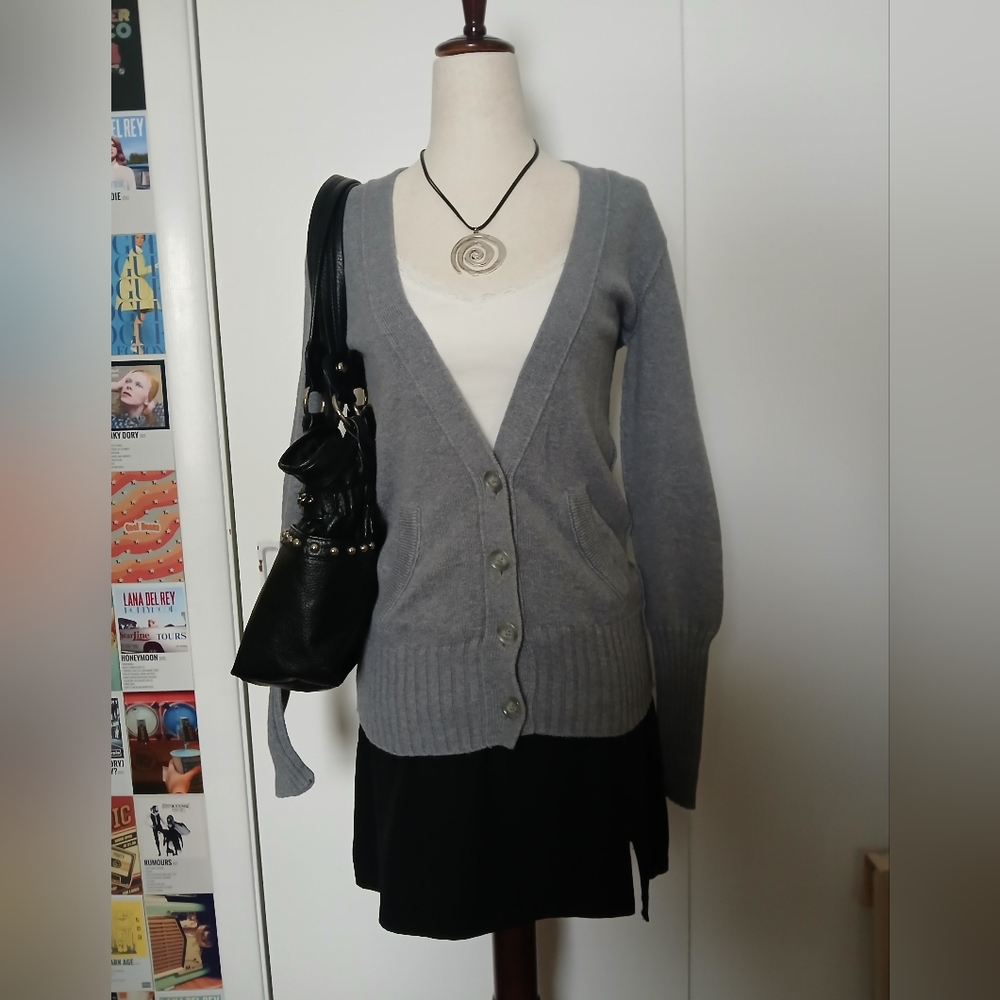 Y2K American Eagle Outfitters Grey Button Up Cardigan